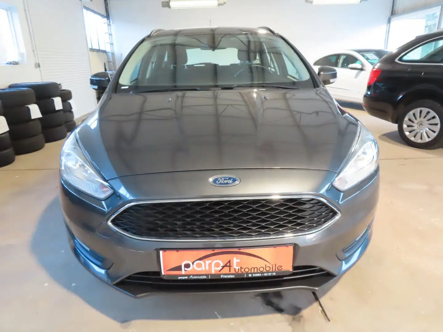 Ford Focus Turnier Trend KLIMA NAVI SHZG ZV LMF Grau - 2
