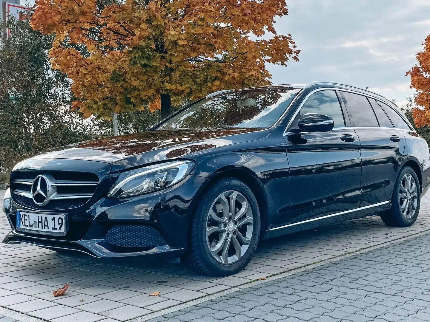 Mercedes-Benz C 220 C 220 (BlueTEC) d T 7G-TRONIC Exclusive Schwarz - 1