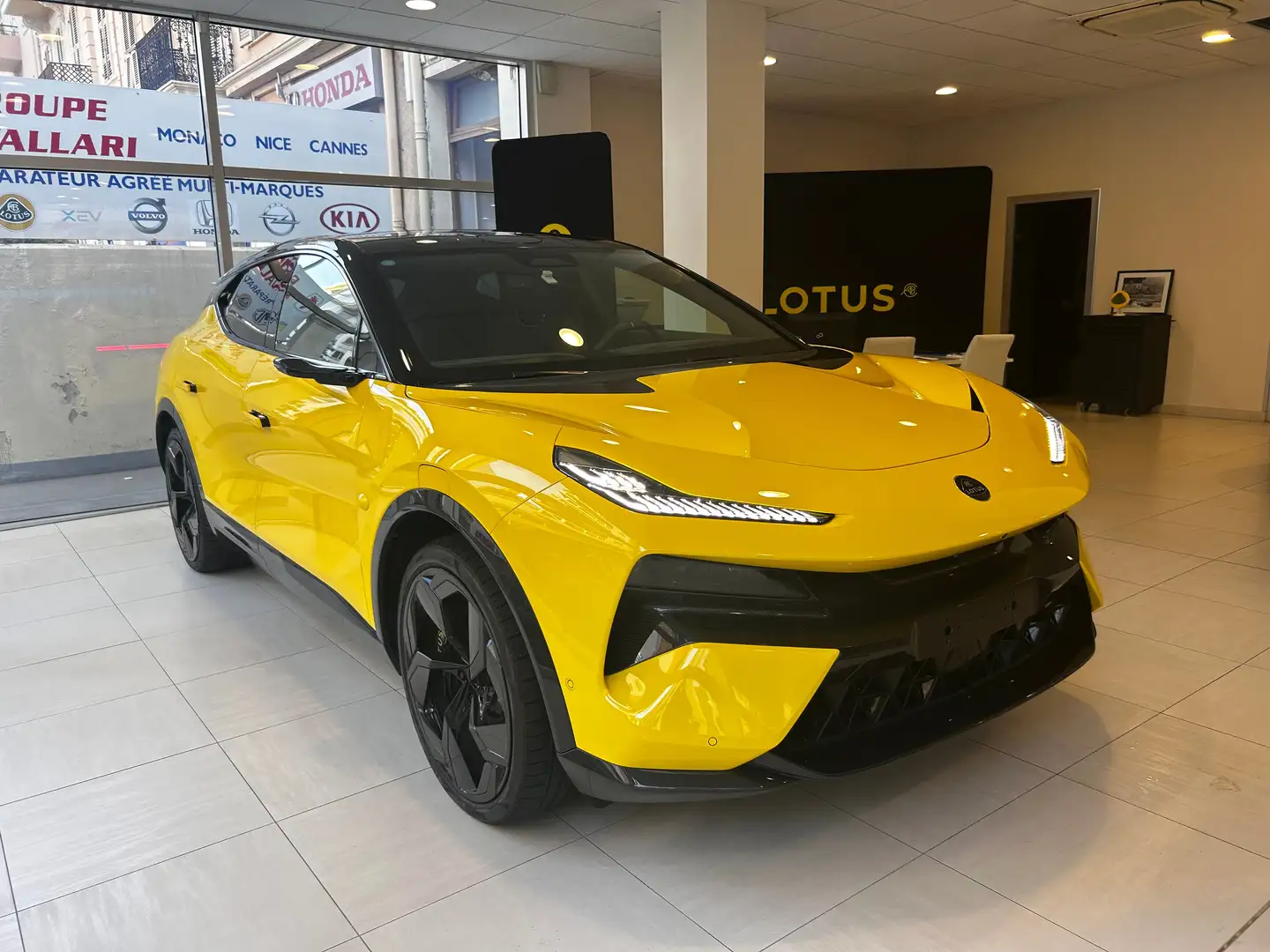 Lotus Eletre Lotus Eletre 918ch R Geel - 2