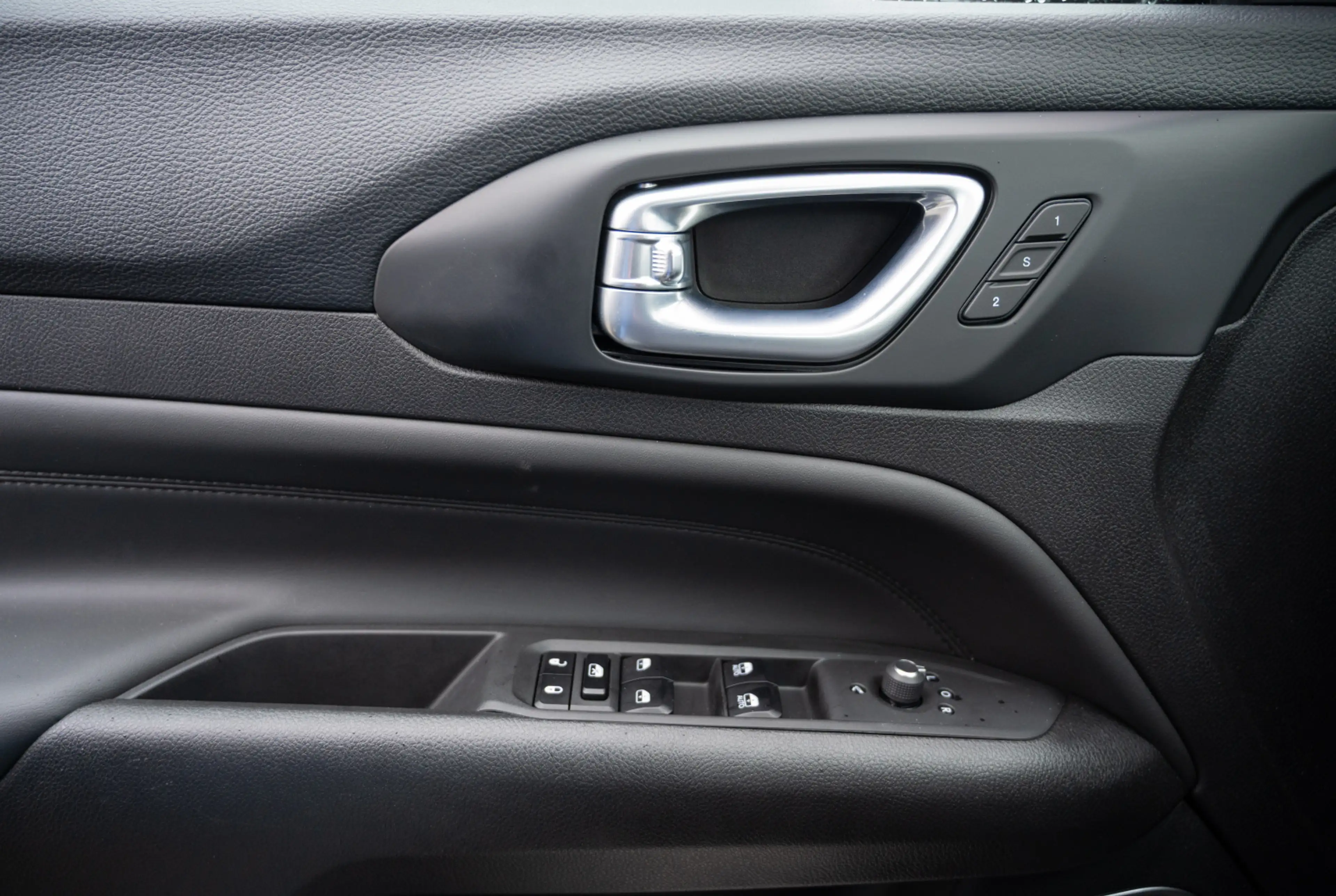 Jeep Compass Summit 1.5 e-Hybrid 48V *WINTER-PAKET*KEYLESS* — photo 12