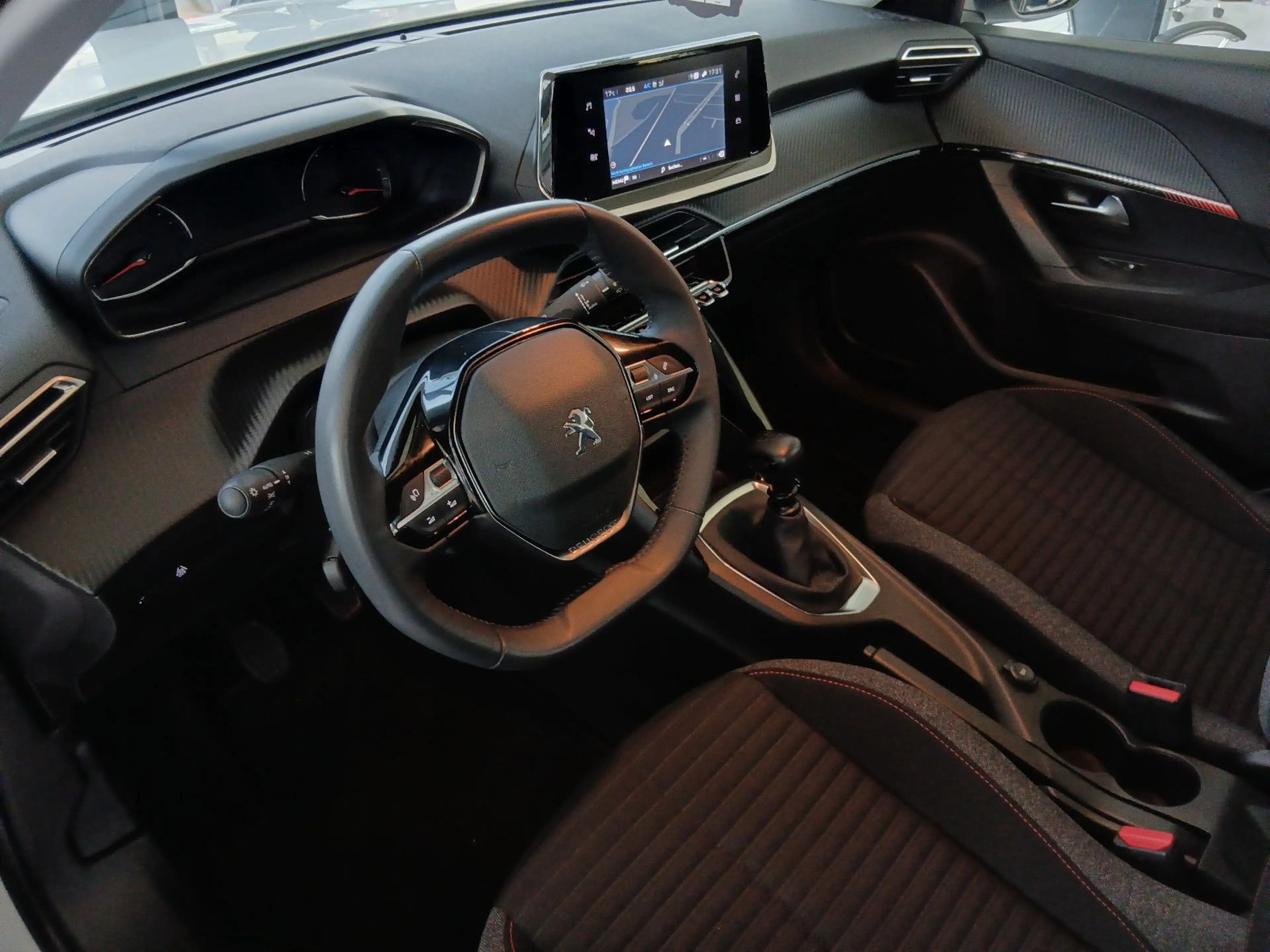 Peugeot 2008 *Navigation*bis zu 10 Jahre MPR-Garantie — photo 9
