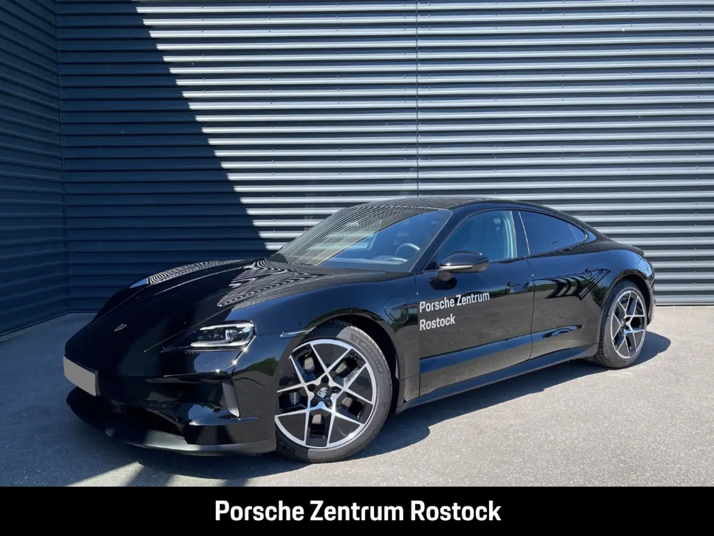 Porsche Taycan Surround-View BOSE Performancebatterie+ Černá - 1