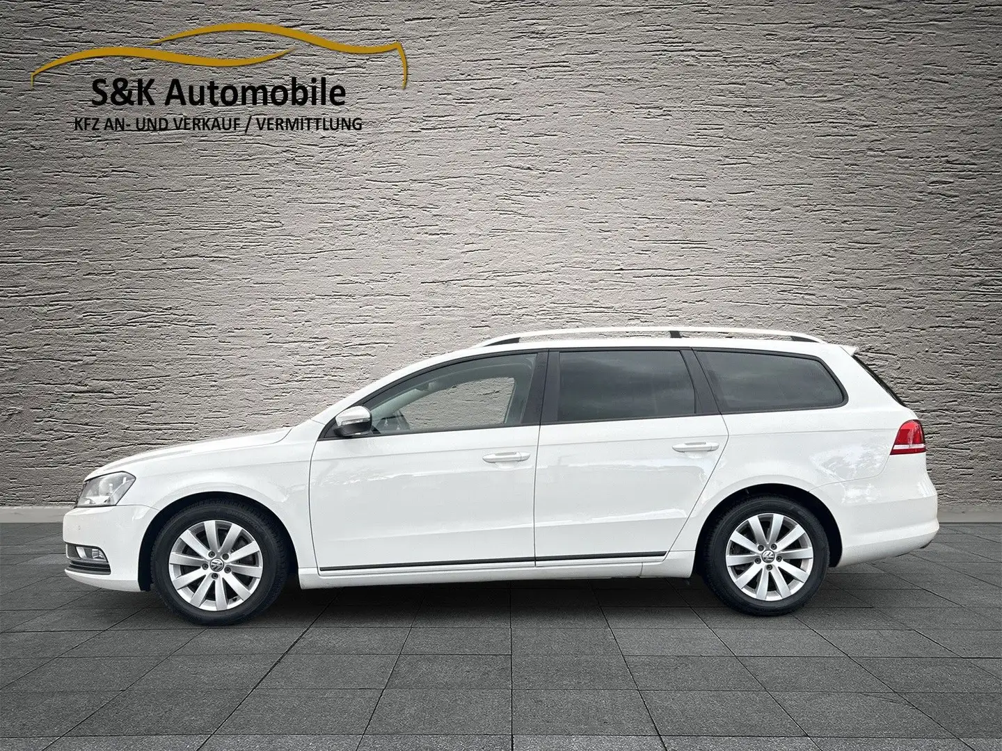 Volkswagen Passat Variant Trendline/Navi/Sitzheizung/AHK Weiß - 2