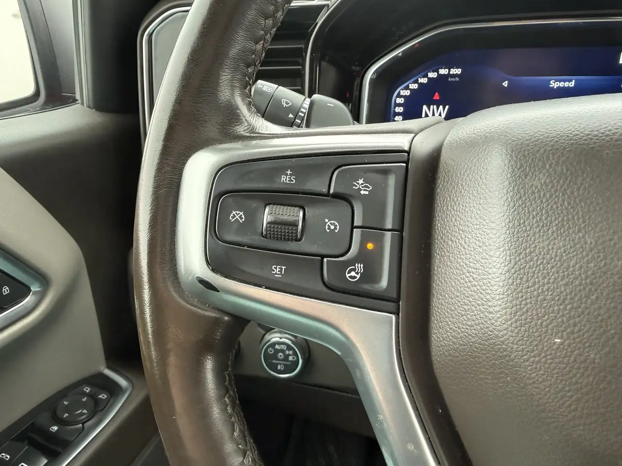 Chevrolet Silverado 1500 снимка Chevrolet Silverado 1500