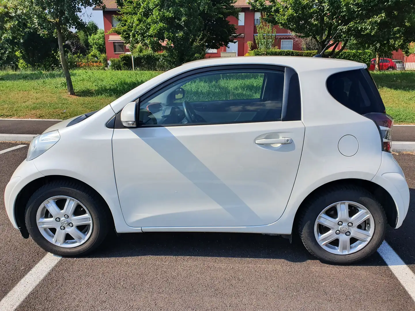 Toyota iQ iQ 1.0 cvt (multidrive) E5 OK NEOPATENTATI Blanco - 2