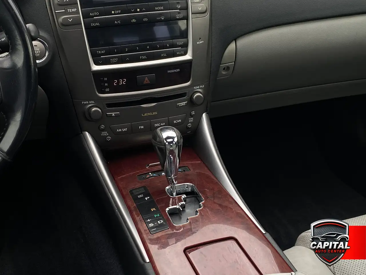 Lexus IS photo Lexus IS