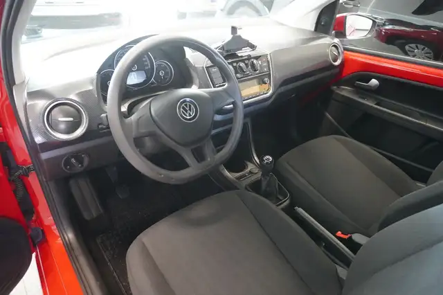 Volkswagen up! view 7