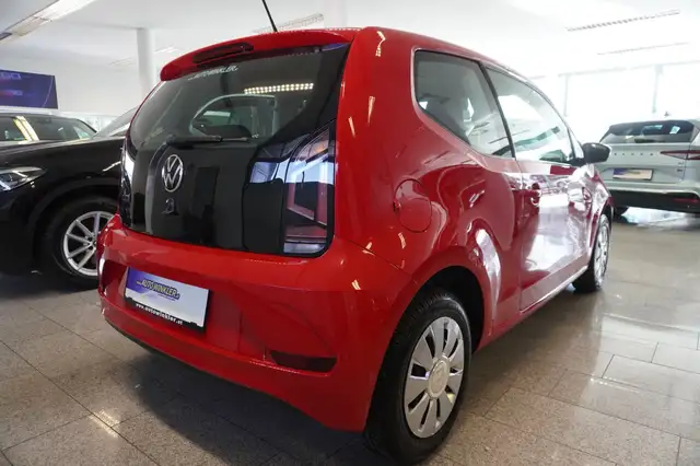 Volkswagen up! view 5