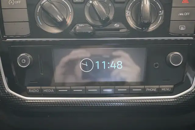 Volkswagen up! view 13