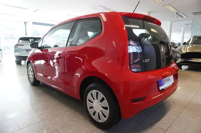 Volkswagen up! view 4
