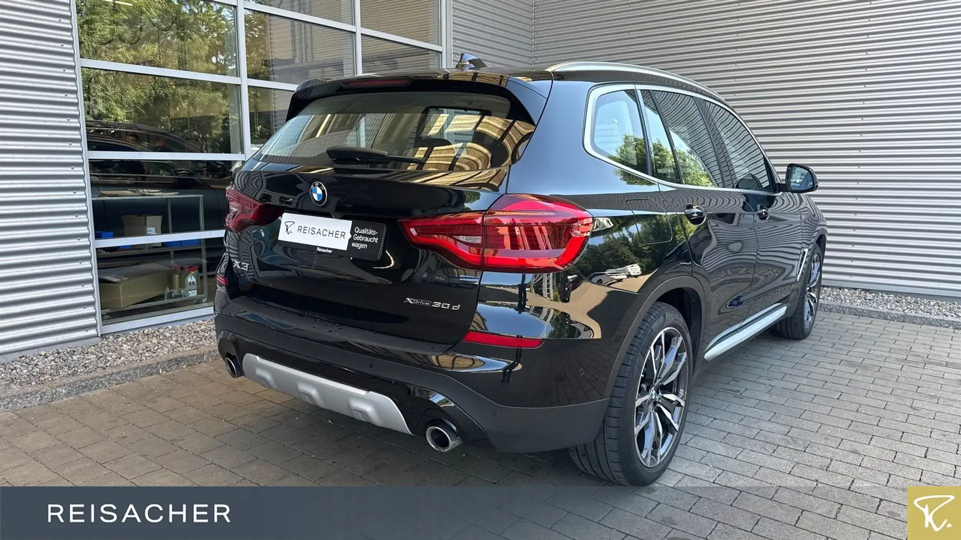 BMW X3 xDrive 30dA  X-Line Navi AHK HUD RüKa LED 20" Schwarz - 2