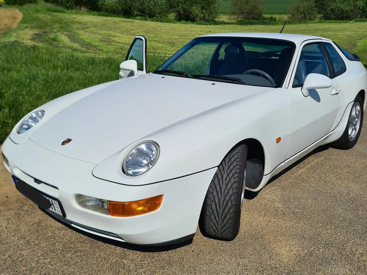 Porsche 968