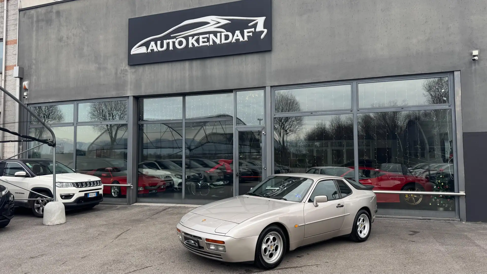 Porsche 944 2.5 Turbo Grau - 1