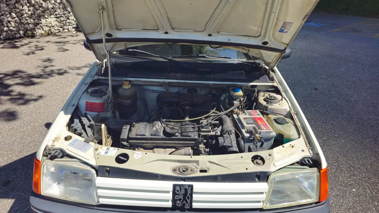 Peugeot 205 Cabrio 1.1 Junior, foto 9