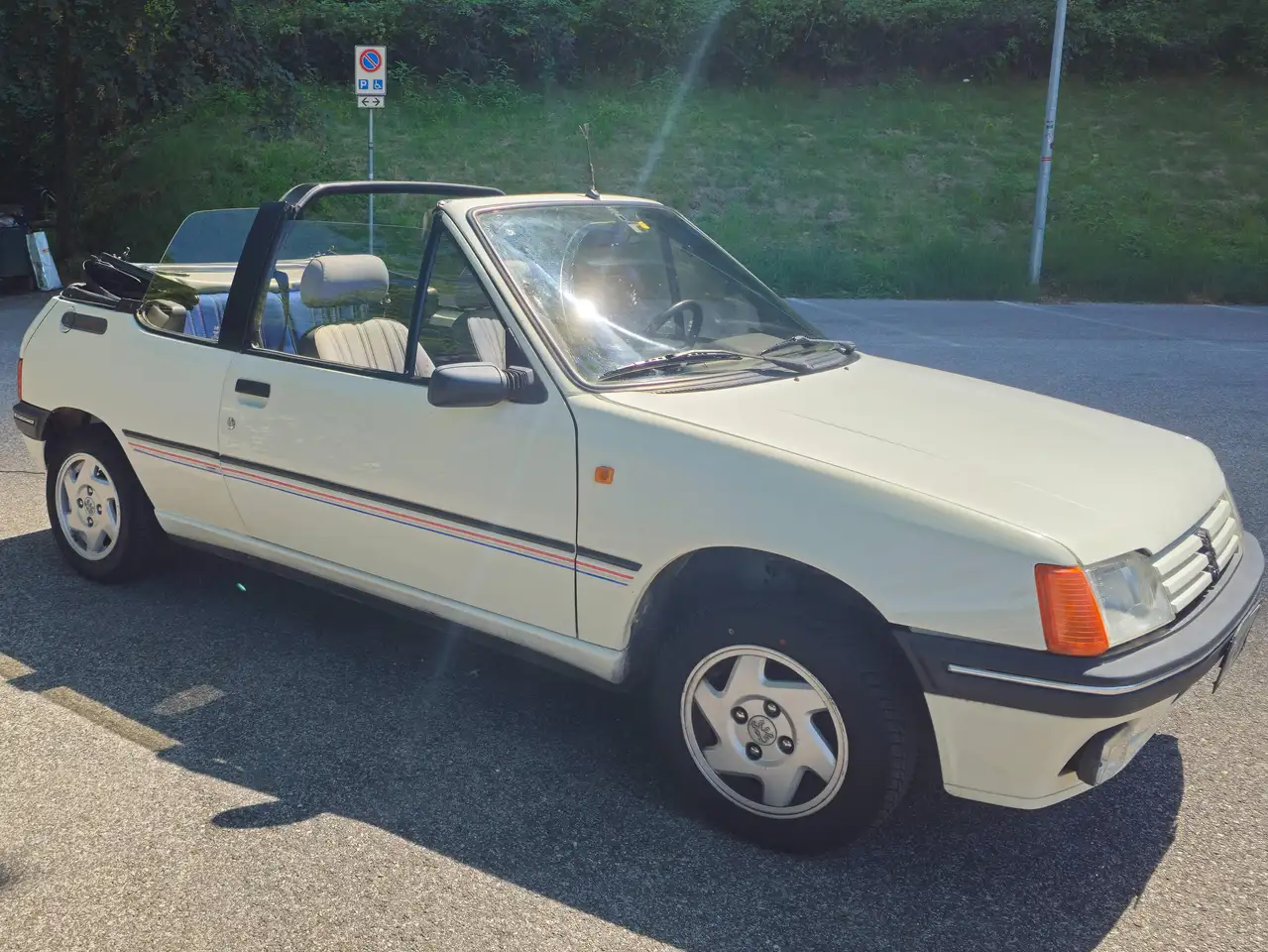 Peugeot 205 Cabrio 1.1 Junior, foto 2