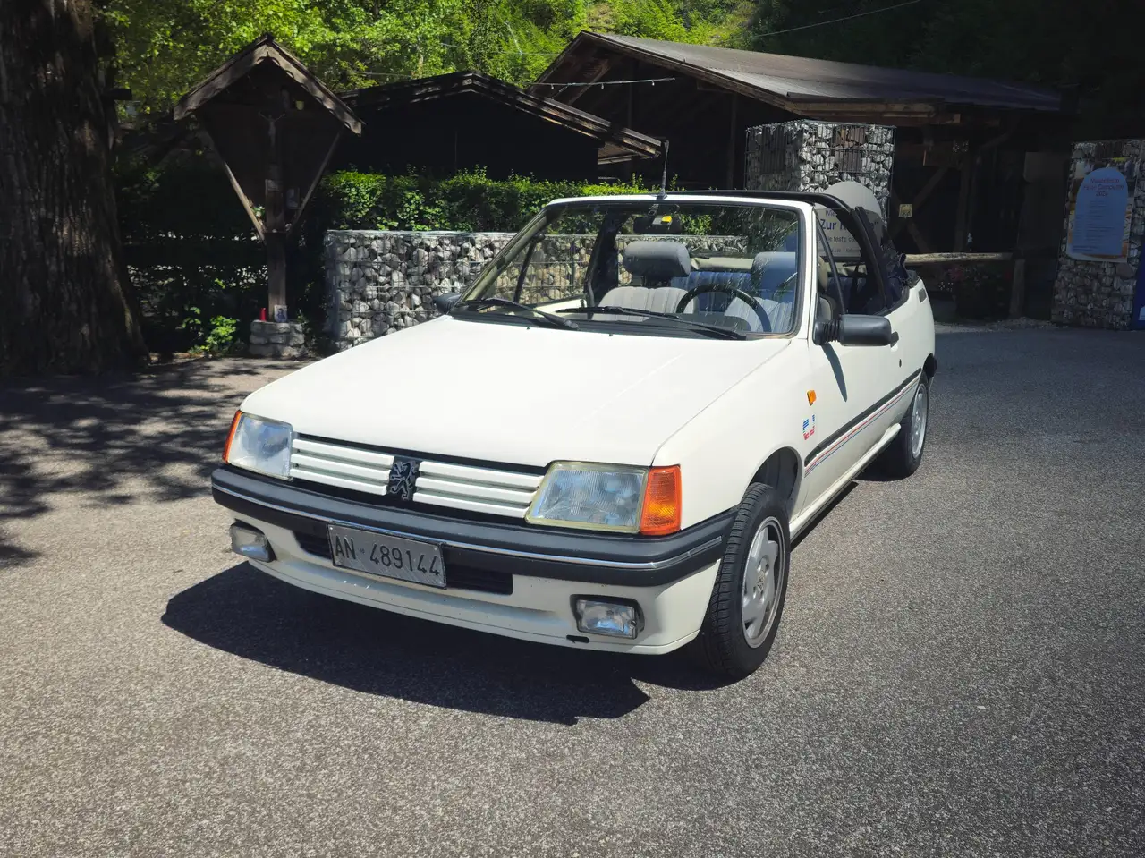 Peugeot 205 Cabrio 1.1 Junior, foto 1