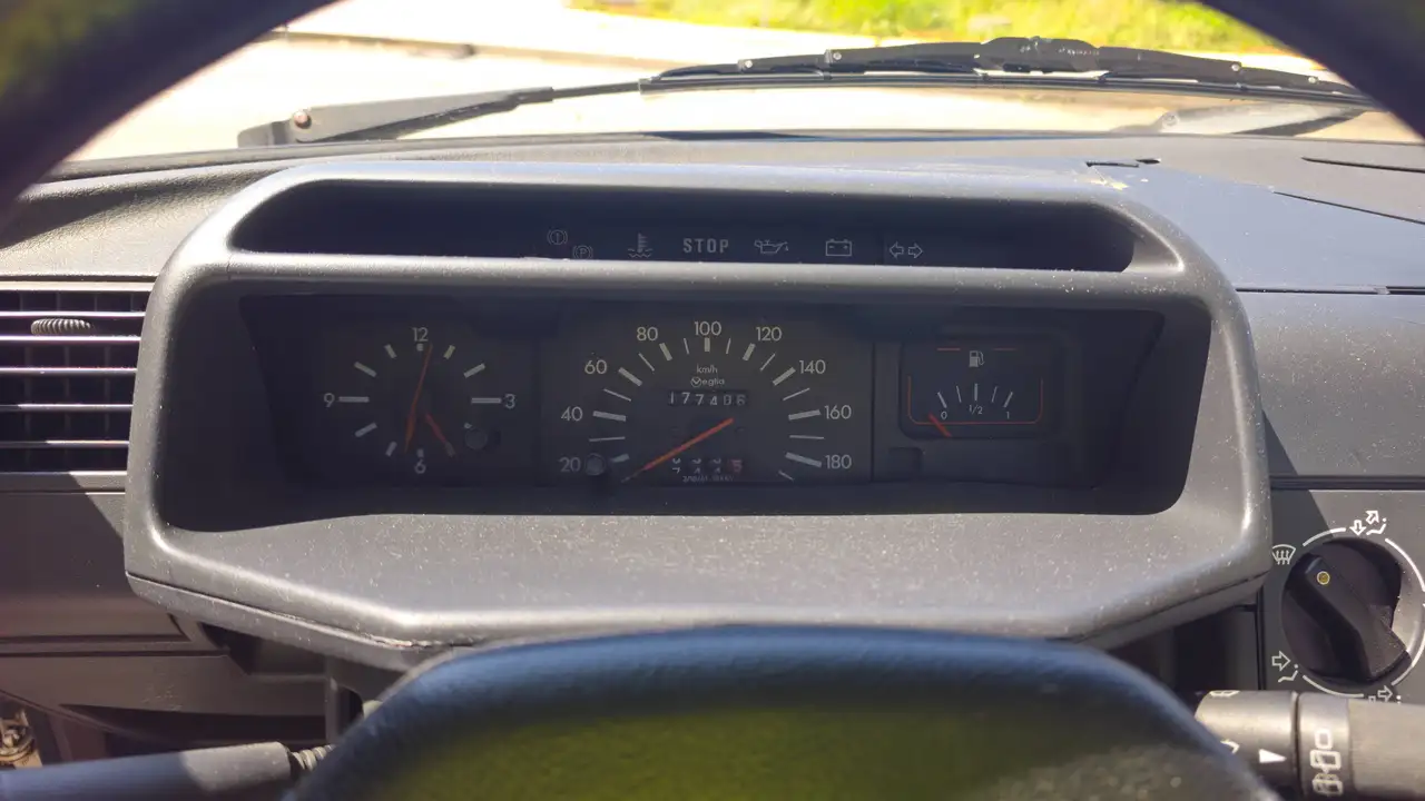 Peugeot 205 Cabrio 1.1 Junior, foto 8