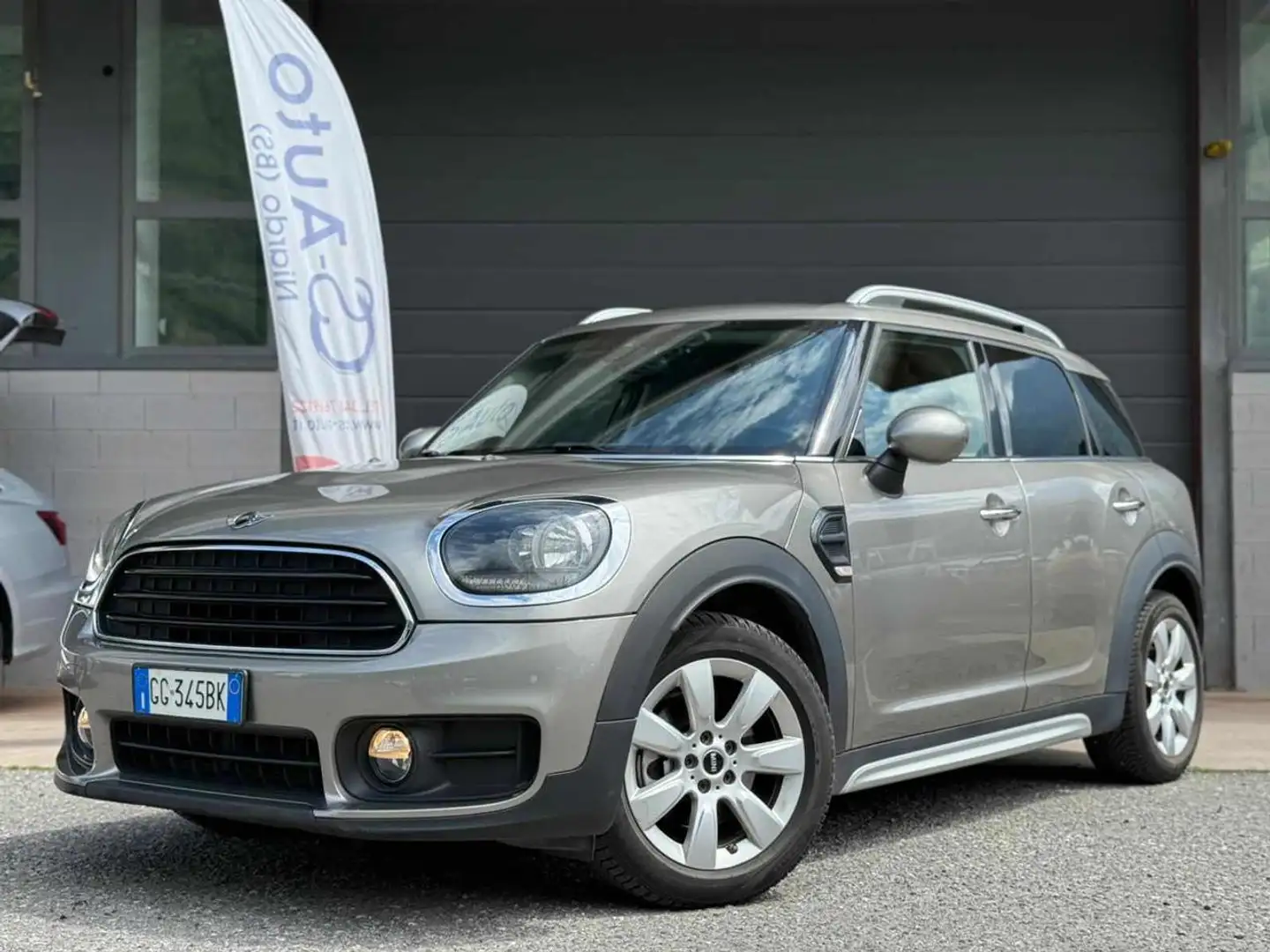 MINI Cooper D Countryman 2.0 Business Automatica Gris - 1
