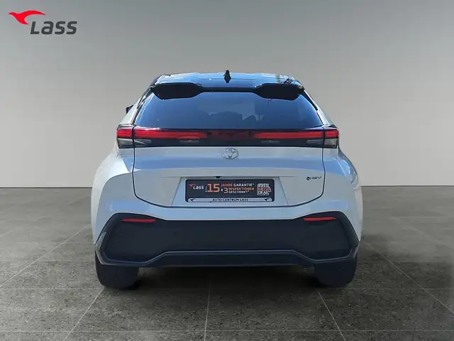 Toyota C-HR view 5
