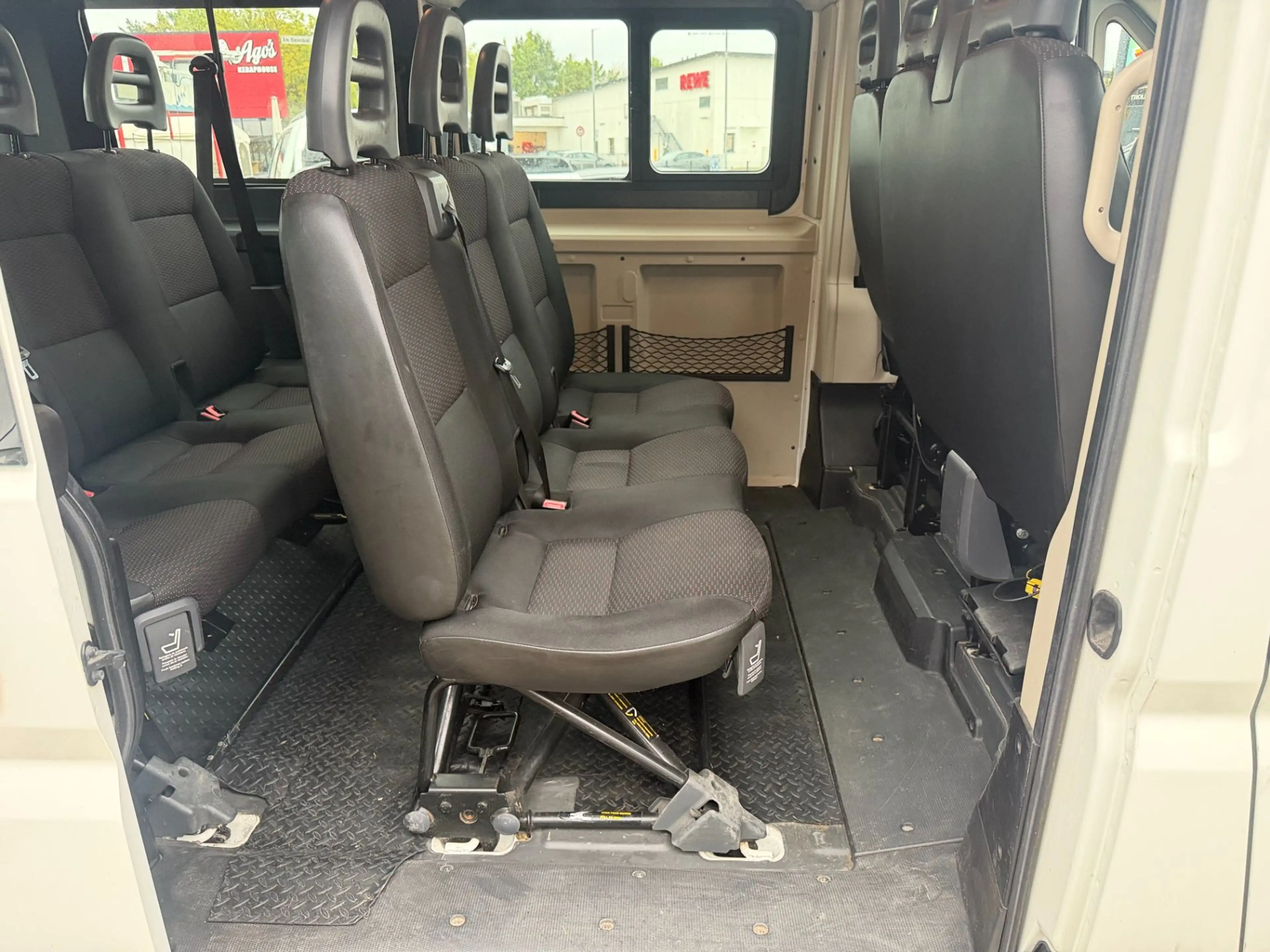 Peugeot Boxer Luxusbus 3000 L1H1 2,0 BlueHDi — photo 13