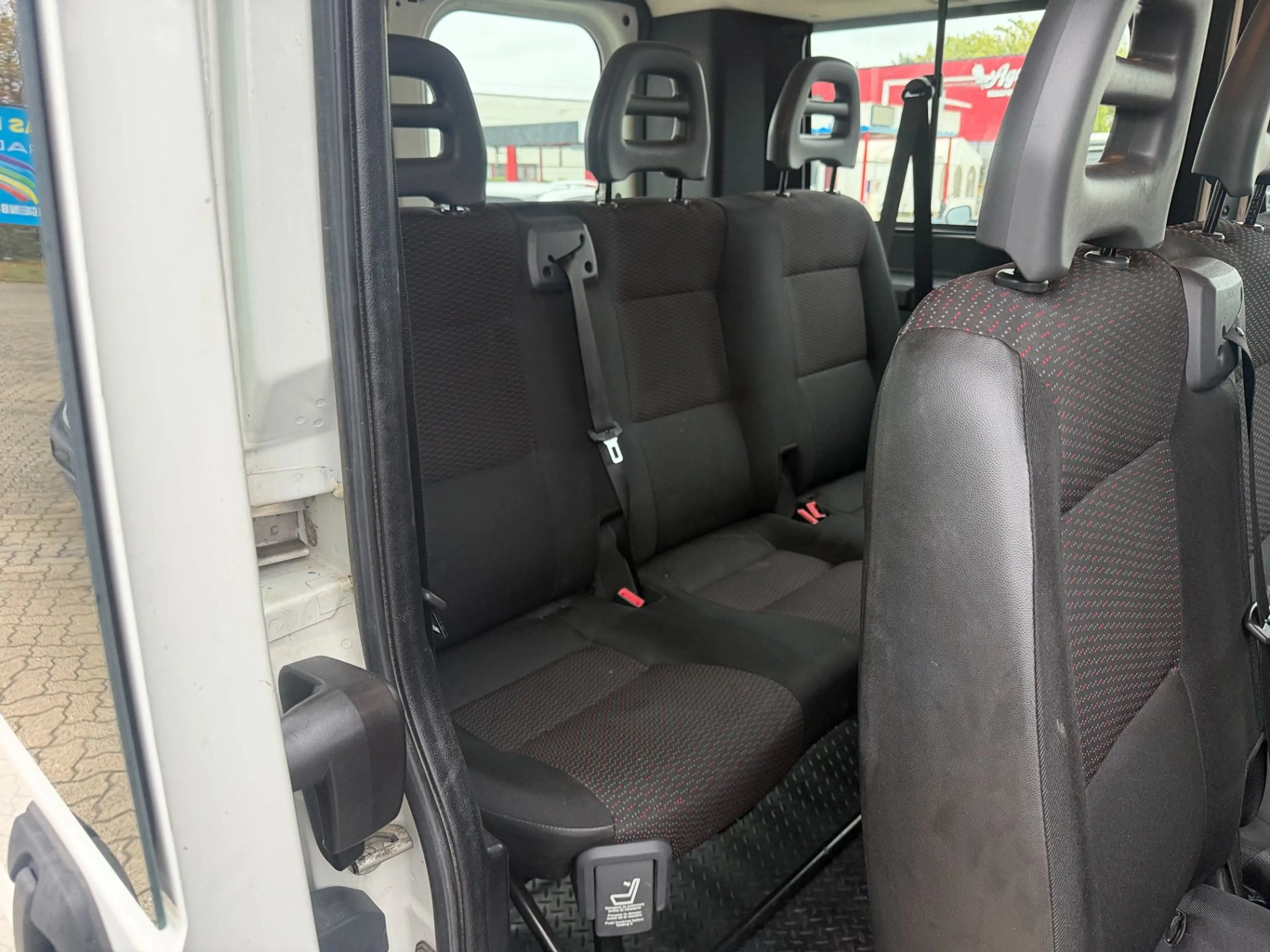 Peugeot Boxer Luxusbus 3000 L1H1 2,0 BlueHDi — photo 14