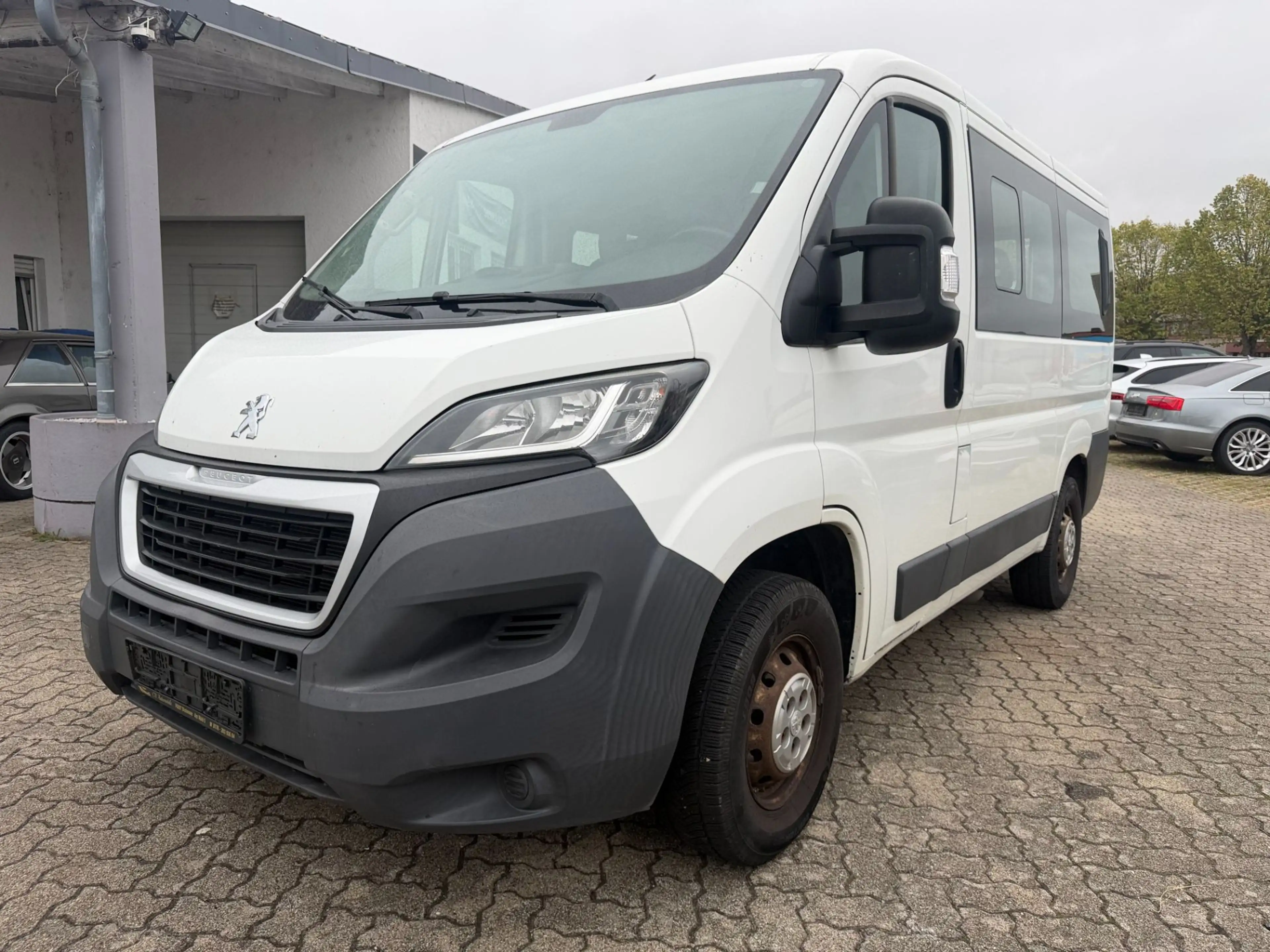 Peugeot Boxer Luxusbus 3000 L1H1 2,0 BlueHDi — photo 3