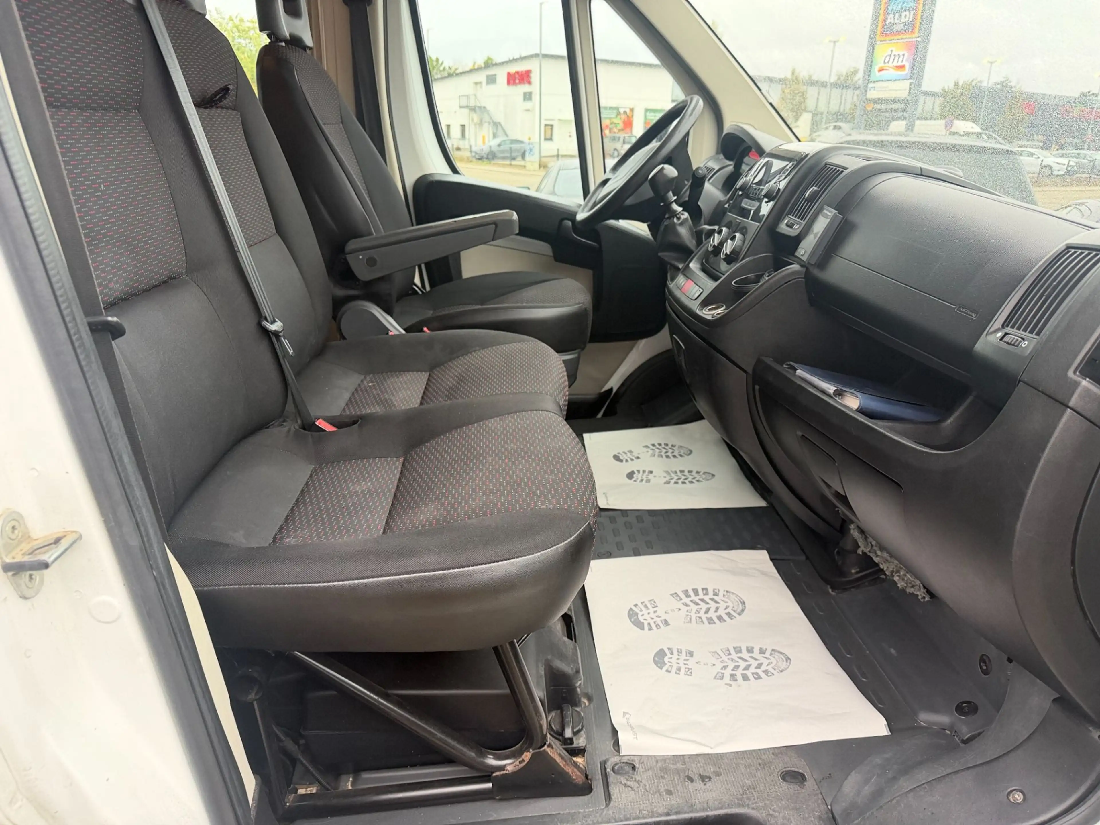 Peugeot Boxer Luxusbus 3000 L1H1 2,0 BlueHDi — photo 11