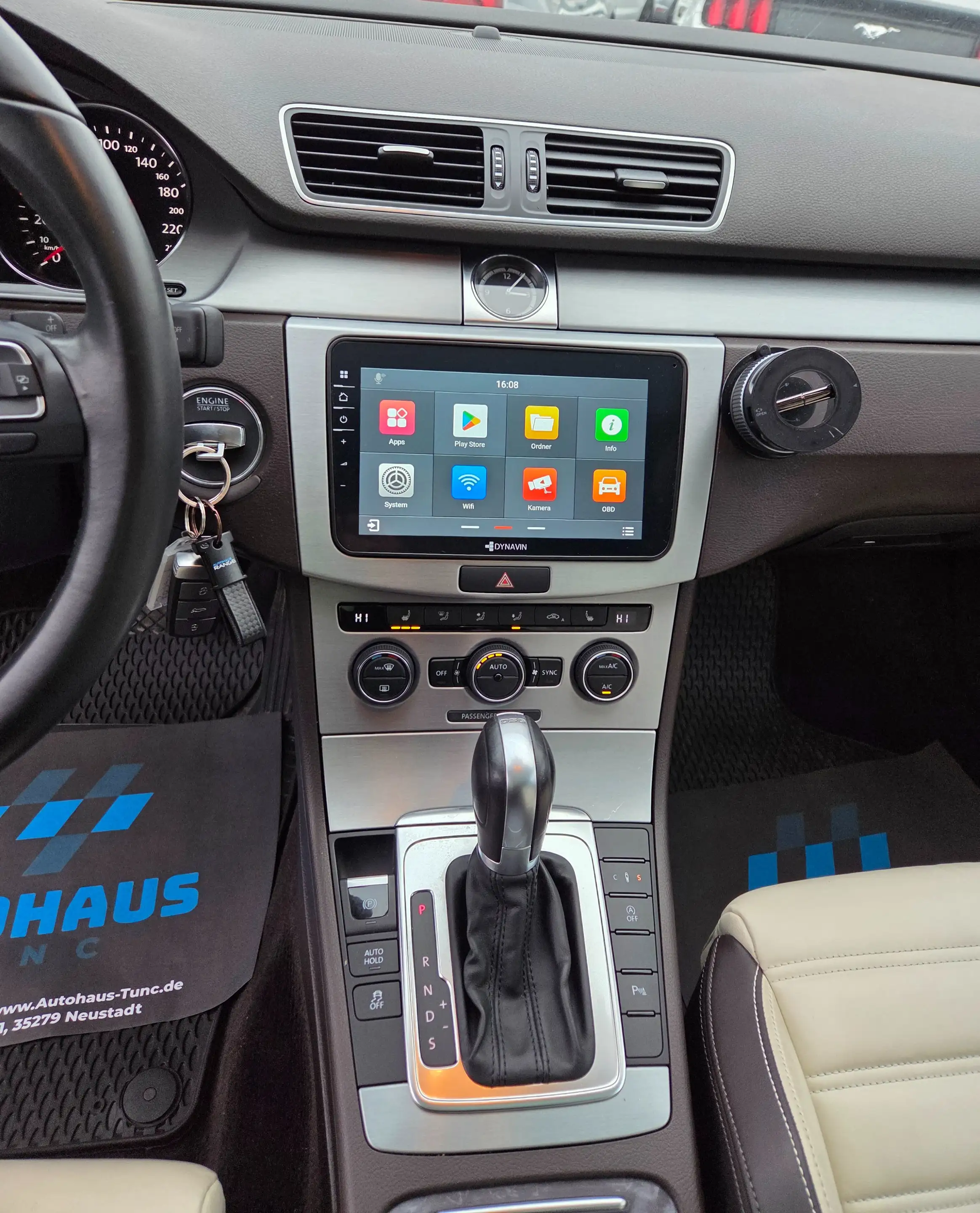 Volkswagen CC Bi-Xenon, Leder, Navi, Panorama, Tempomat, LM-Felg — photo 11