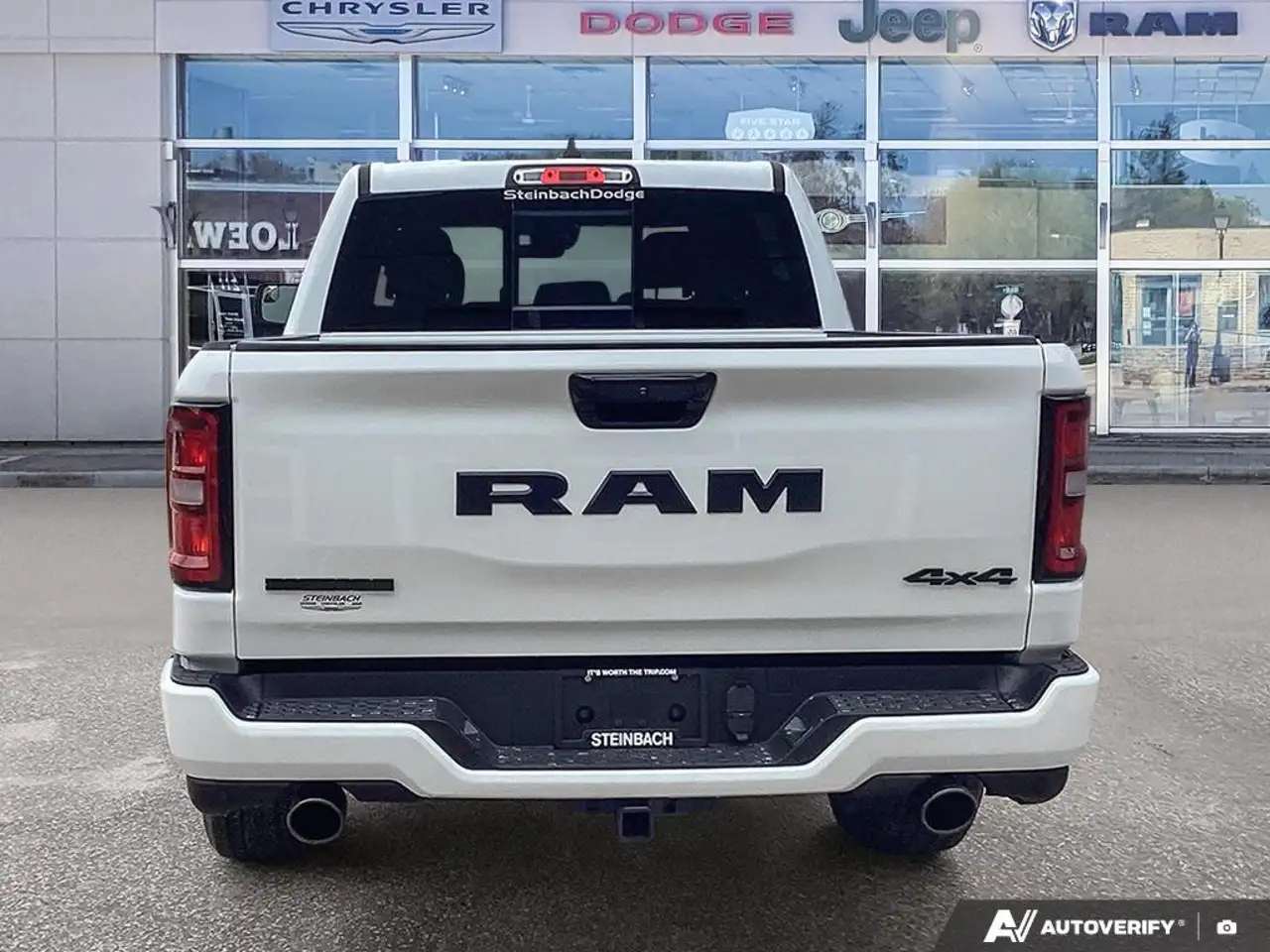 RAM 1500 снимка RAM 1500