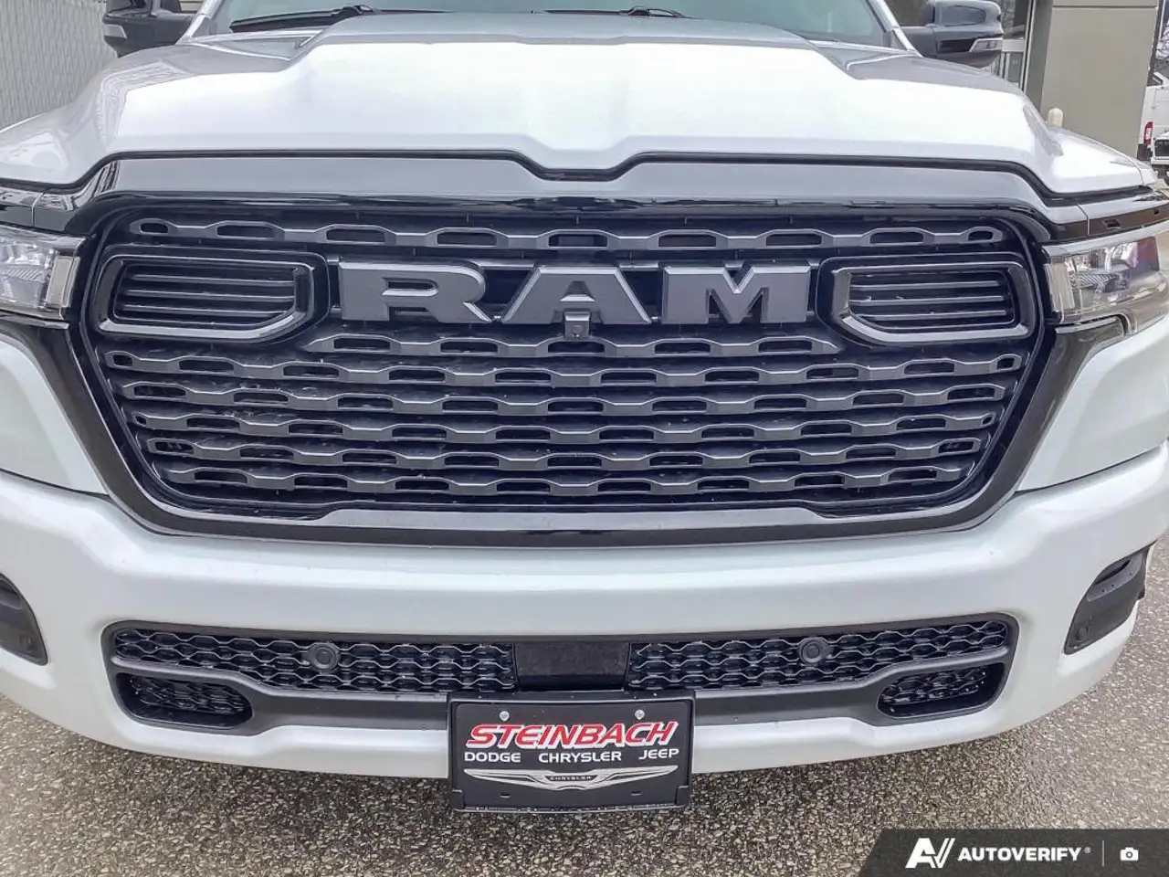 RAM 1500 снимка RAM 1500