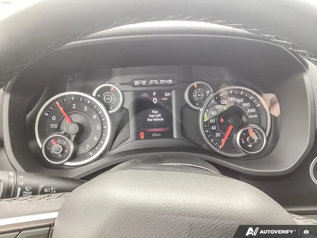 RAM 1500 снимка RAM 1500