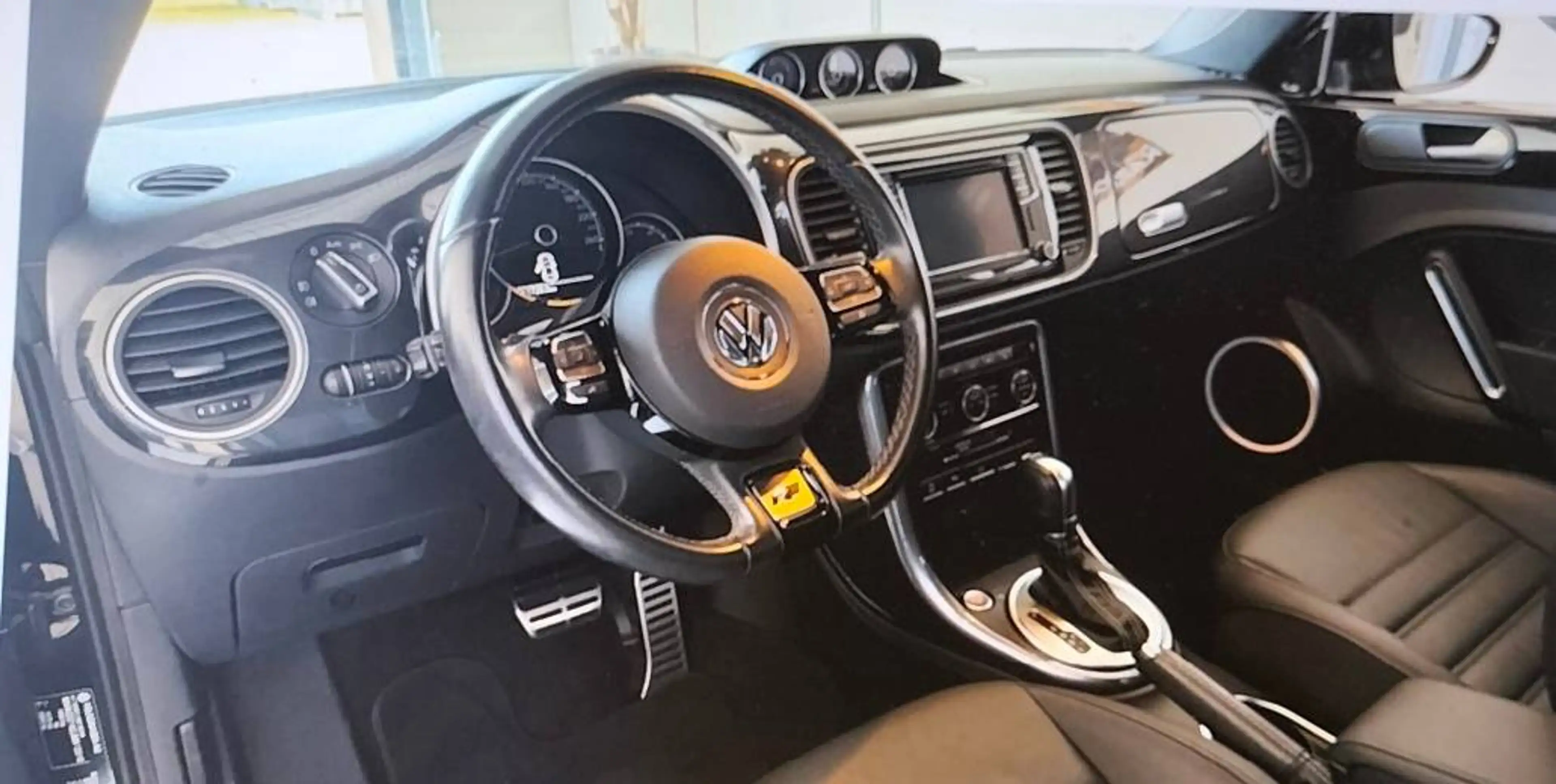 Volkswagen Beetle Cabrio 2.0TSI AUT."R-Line"*PREISSENKUNG*TOP-GEPFLEGT,NEUE 20Zoll — photo 6