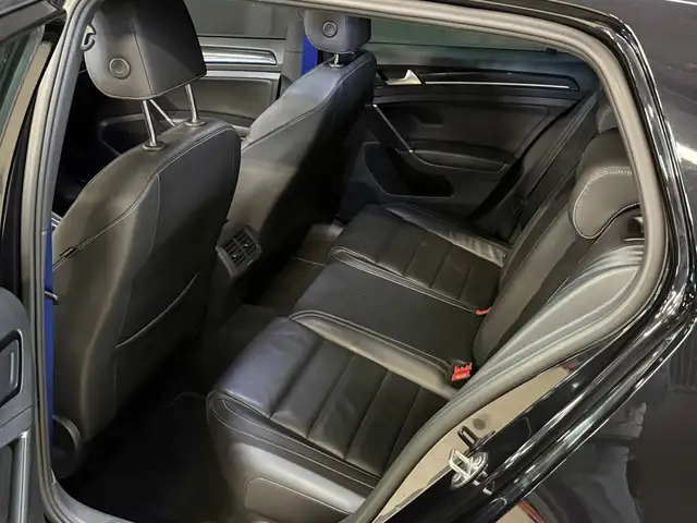 Volkswagen Golf view 10