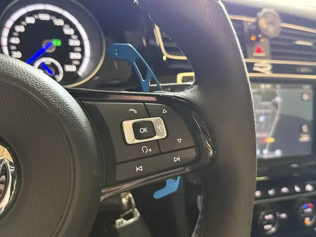 Volkswagen Golf view 24
