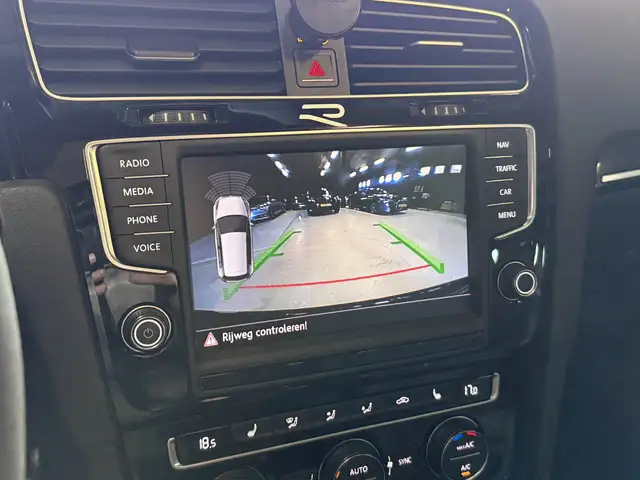 Volkswagen Golf view 16