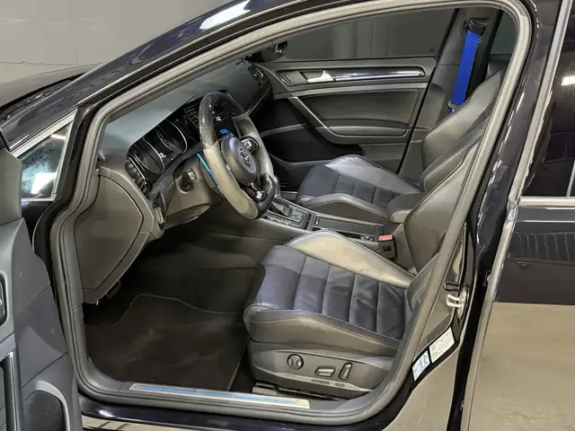Volkswagen Golf view 7