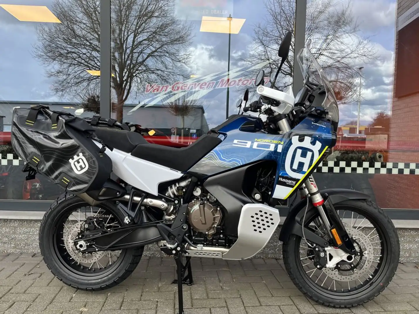Husqvarna Norden 901 EXPEDITION - 1