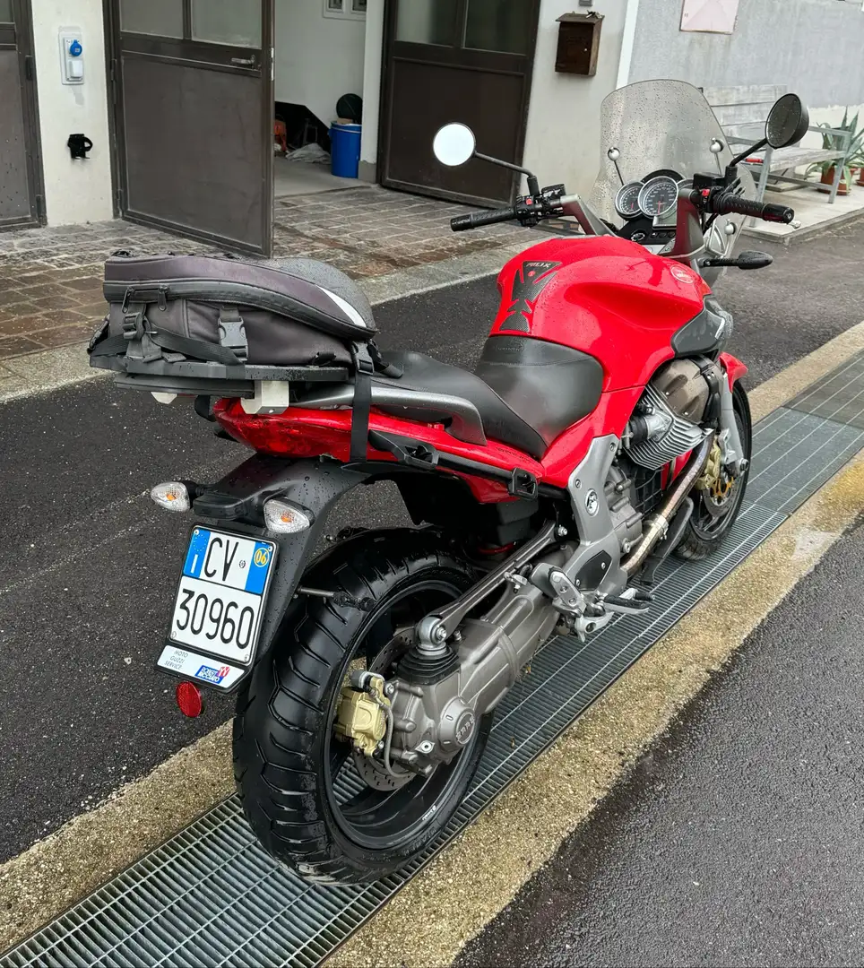 Moto Guzzi Breva 1100 Red - 2