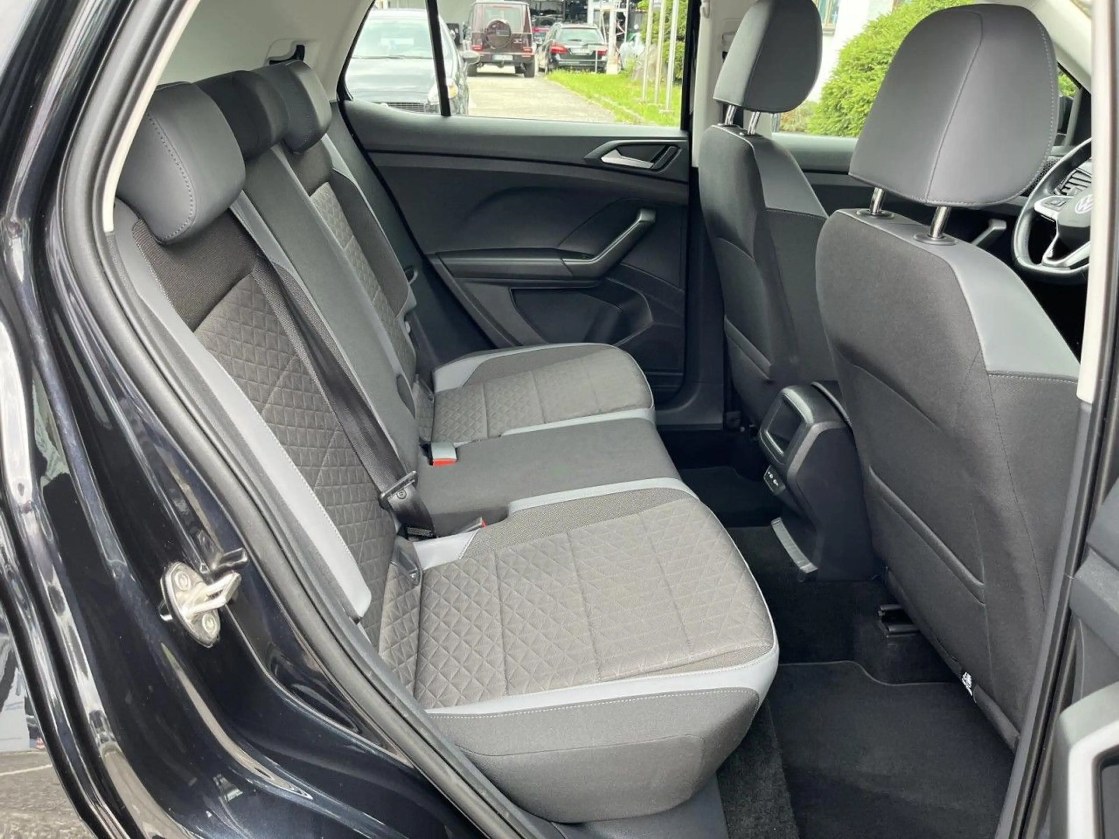 Volkswagen T-Cross 1,0 TSI Style (LED+RearView+ACC) — photo 10