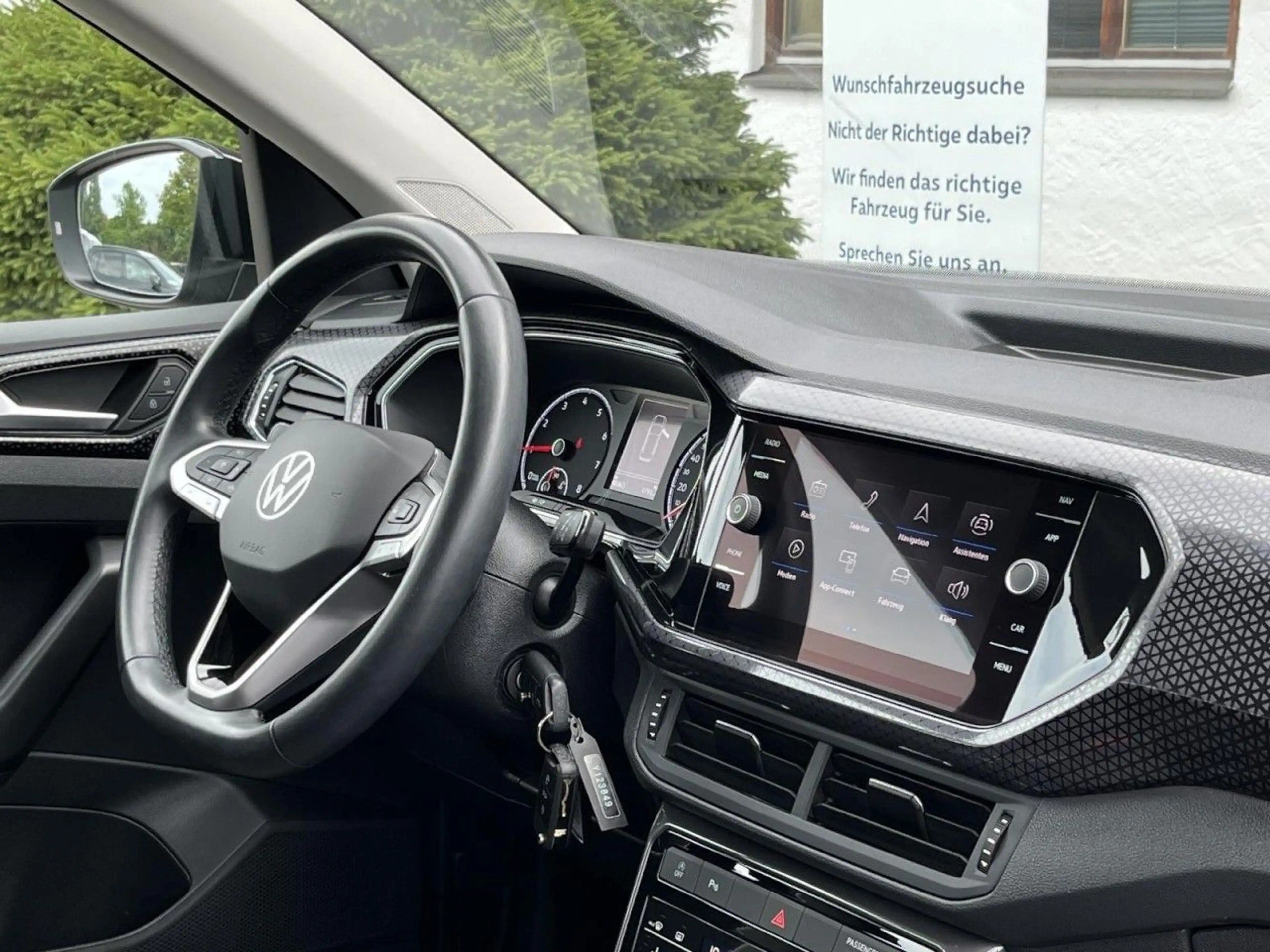 Volkswagen T-Cross 1,0 TSI Style (LED+RearView+ACC) — photo 12