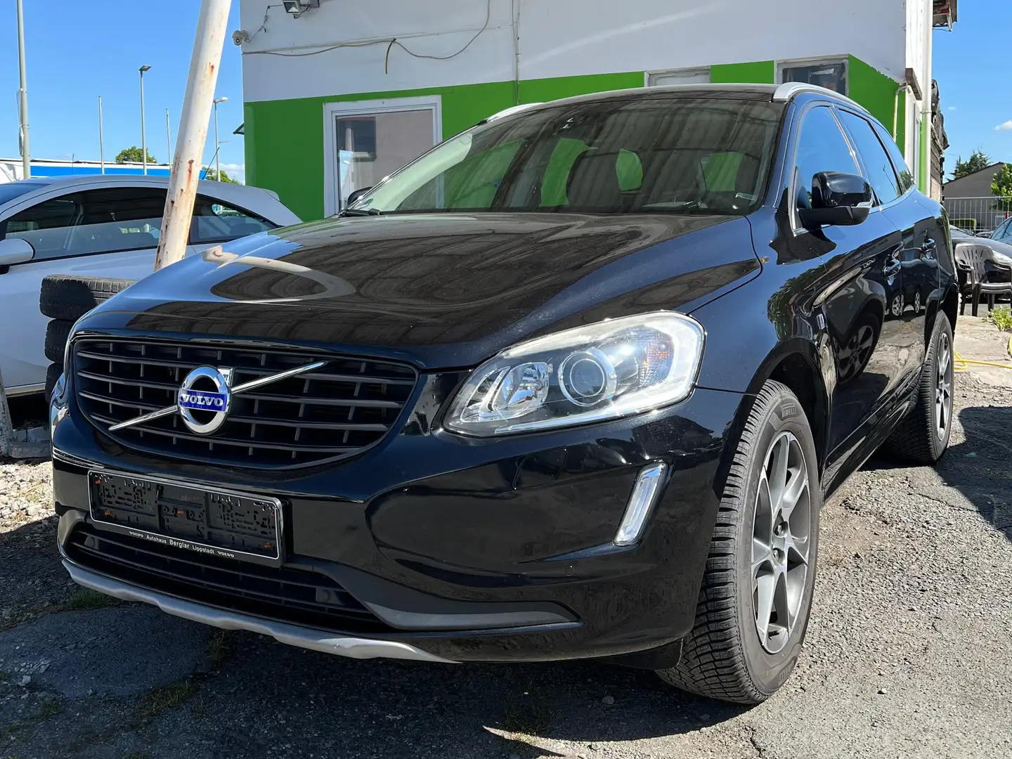 Volvo XC60 Ocean Race 2WD Negro - 1