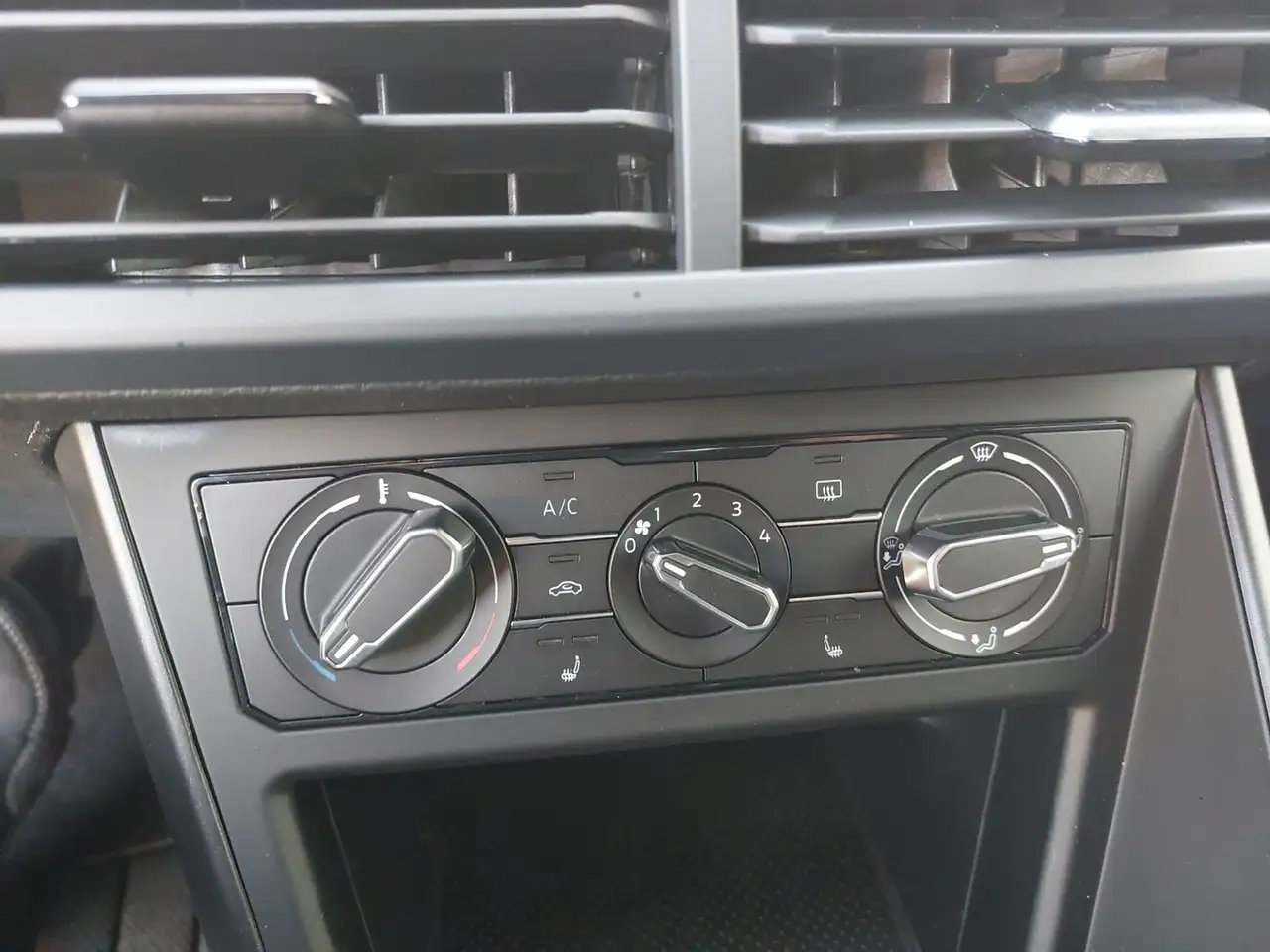 Volkswagen Polo 4Me 10