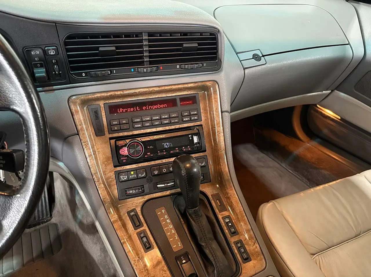 BMW 850 Ci, foto 11