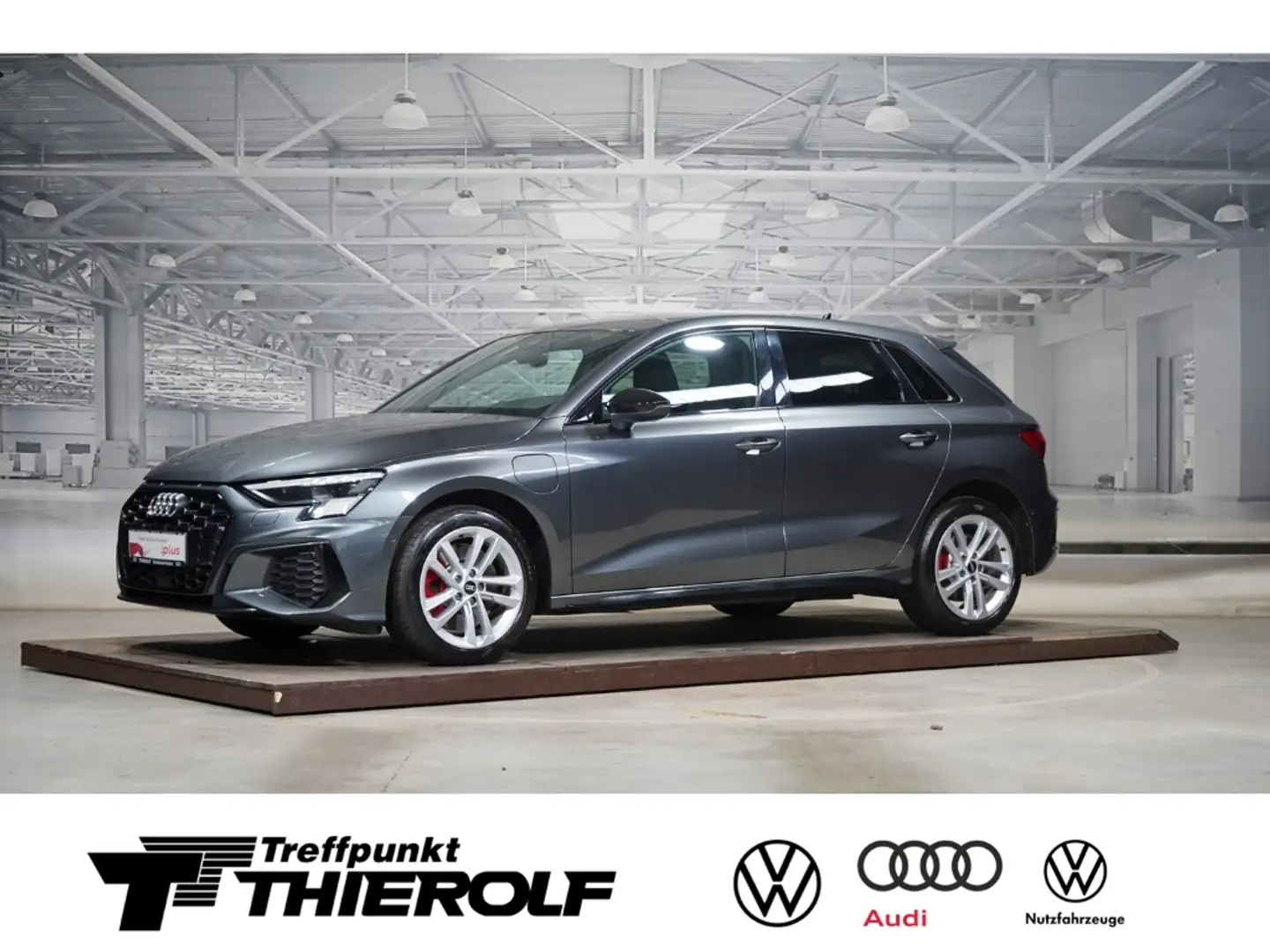 Audi A3 Sportback S line 45 TFSI e MatrixLED Businesspa Grau - 1