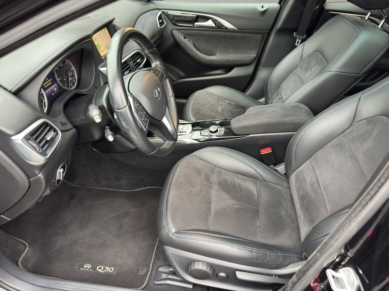 Infiniti Q30 2.2 d AWD Sport — photo 9