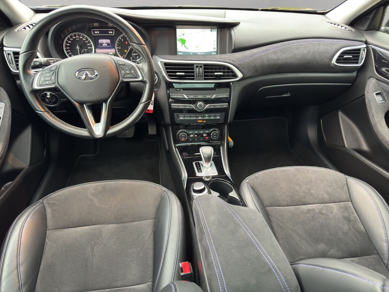 Infiniti Q30 2.2 d AWD Sport — photo 11