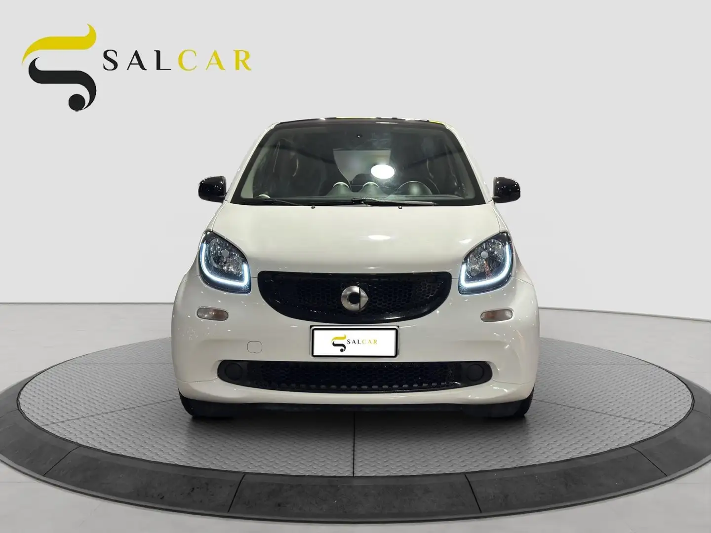 smart forTwo 1.0 71cv Passion automatica Tetto GPL 2018 Bianco - 2