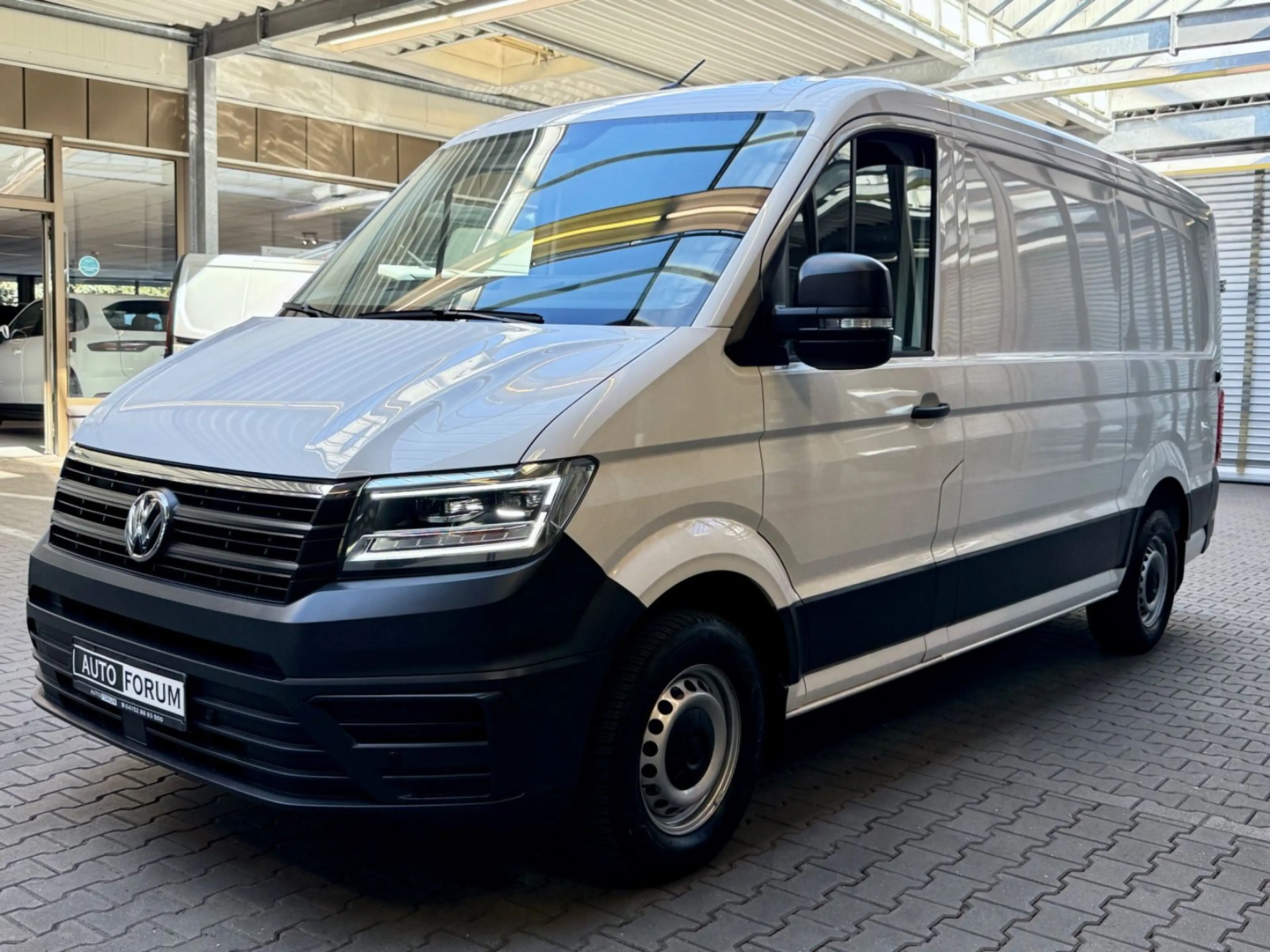 Volkswagen Crafter 2.0 TDI L3H2 AUTOMATIK STANDHZG LED NAVI — photo 4
