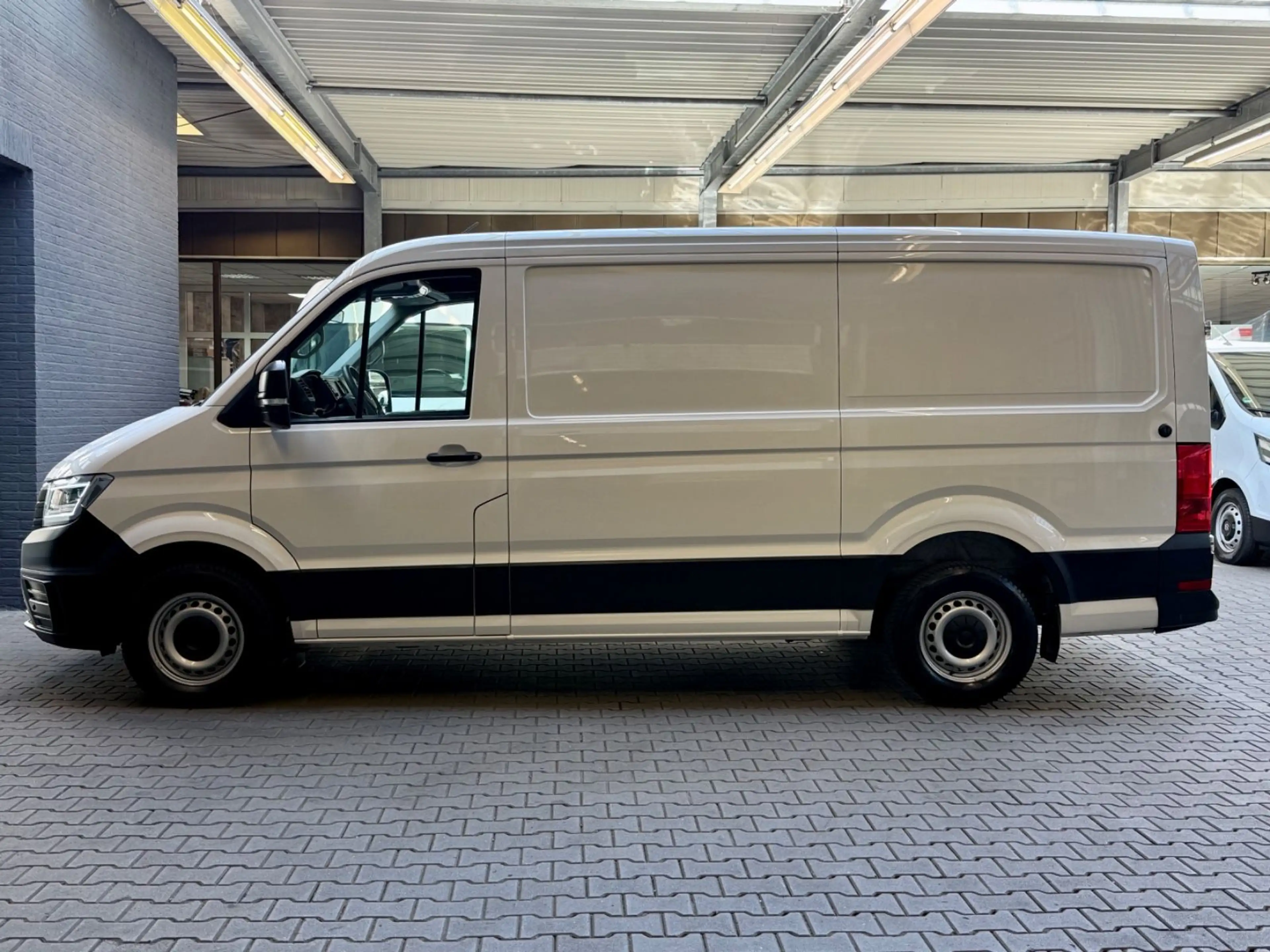Volkswagen Crafter 2.0 TDI L3H2 AUTOMATIK STANDHZG LED NAVI — photo 5