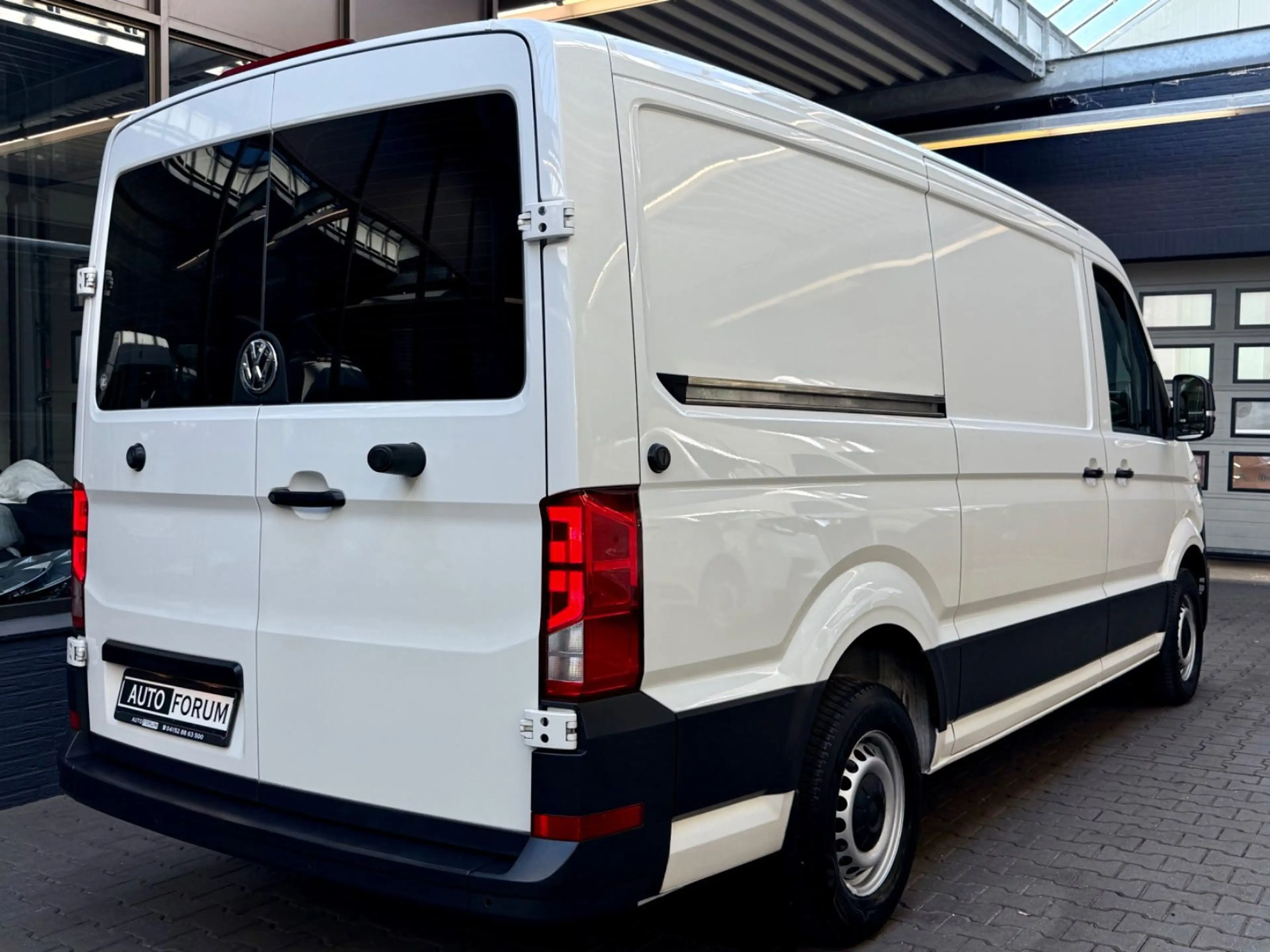 Volkswagen Crafter 2.0 TDI L3H2 AUTOMATIK STANDHZG LED NAVI — photo 10